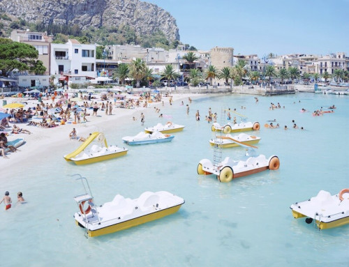 Massimo Vitali Mondello Paddle Boats 2007 c-print of Sicilian beach with colorful paddle boats, swimmers and sunbathers